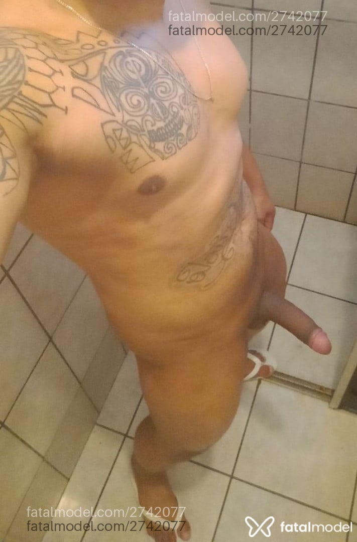Acompanhante homem sem cabelo de olhos pretos em Osasco - Wandão