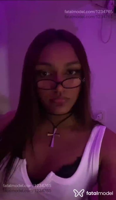 Acompanhante mulher trans ruiva (o) de olhos castanhos em Virtual - Angel