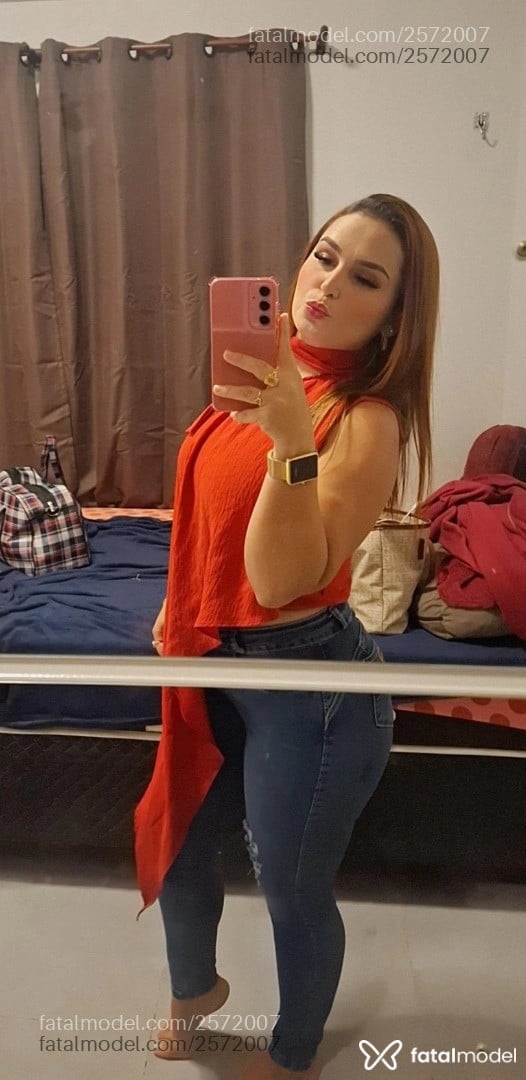 Acompanhante mulher com cabelo castanho de olhos pretos em Tangará da Serra - Mirella Rosstch