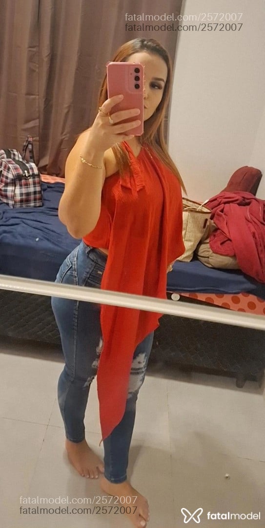 Acompanhante mulher com cabelo castanho de olhos pretos em Tangará da Serra - Mirella Rosstch