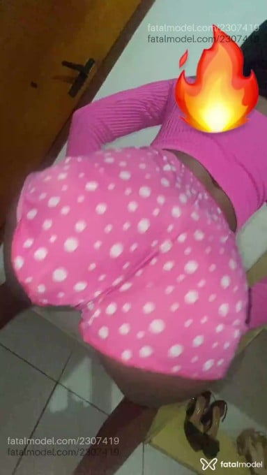 Acompanhante mulher morena (o) de olhos pretos em Gravataí - Vitorinha