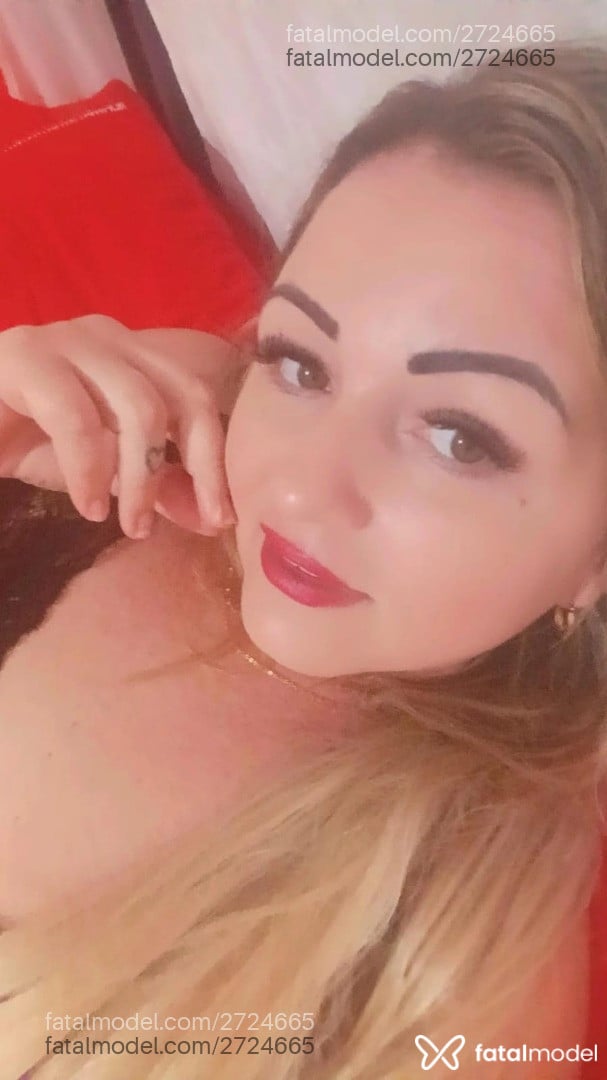 Acompanhante mulher loira (o) de olhos cinza - Nayara Acompanhante mulher loira (o) de olhos cinza - Nayara