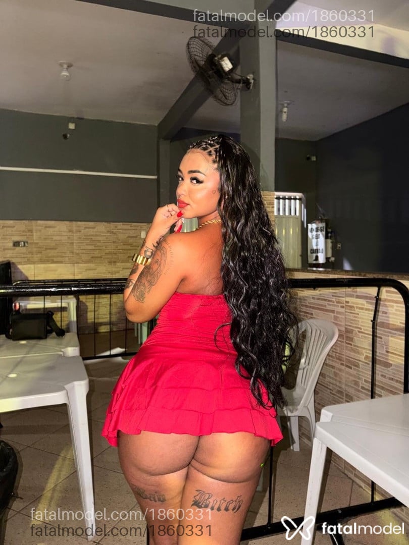 Acompanhante mulher com cabelo castanho de olhos castanhos em Rio de Janeiro - Larissa Giulia