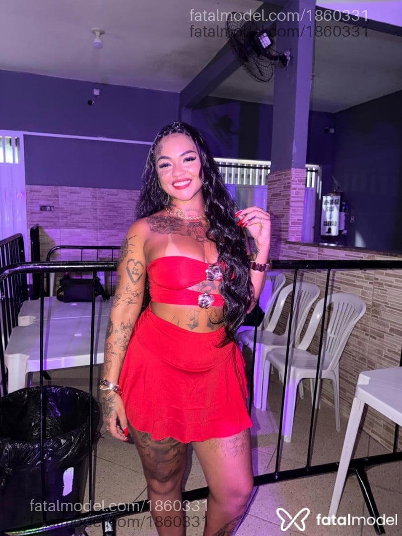 Acompanhante mulher com cabelo castanho de olhos castanhos em Rio de Janeiro - Larissa Giulia
