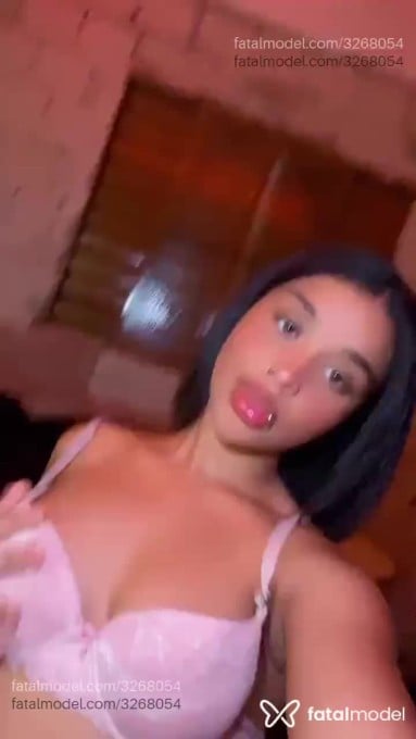 Acompanhante mulher morena (o) de olhos castanhos em Itapema - Miah