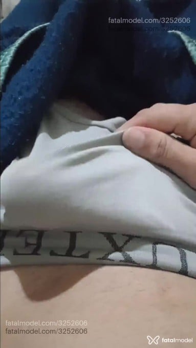 Acompanhante homem morena (o) de olhos mel em Pelotas - Indio