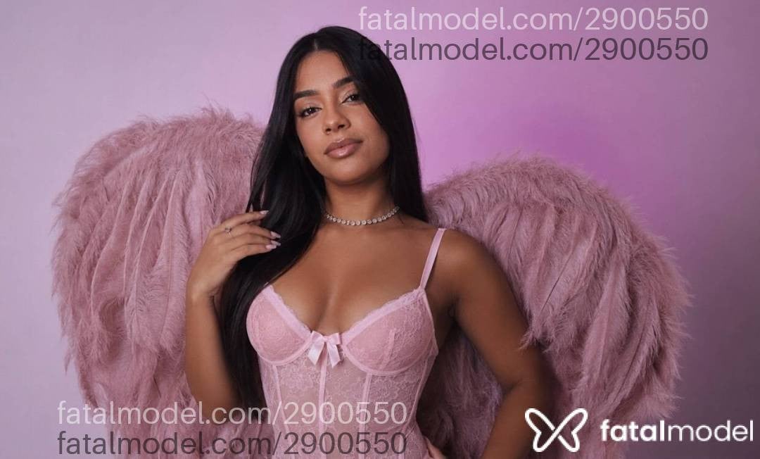Acompanhante mulher morena (o) de olhos pretos em Londrina - Scarletty