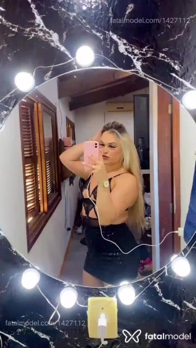 Acompanhante travesti loira (o) de olhos castanhos em Pelotas - Luiza