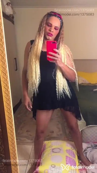 Acompanhante travesti loira (o) de olhos castanhos em Bento Gonçalves - Shirlley shelldon