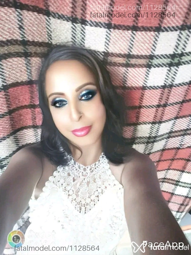 Acompanhante mulher loira (o) de olhos castanhos em Fronteira - Karol