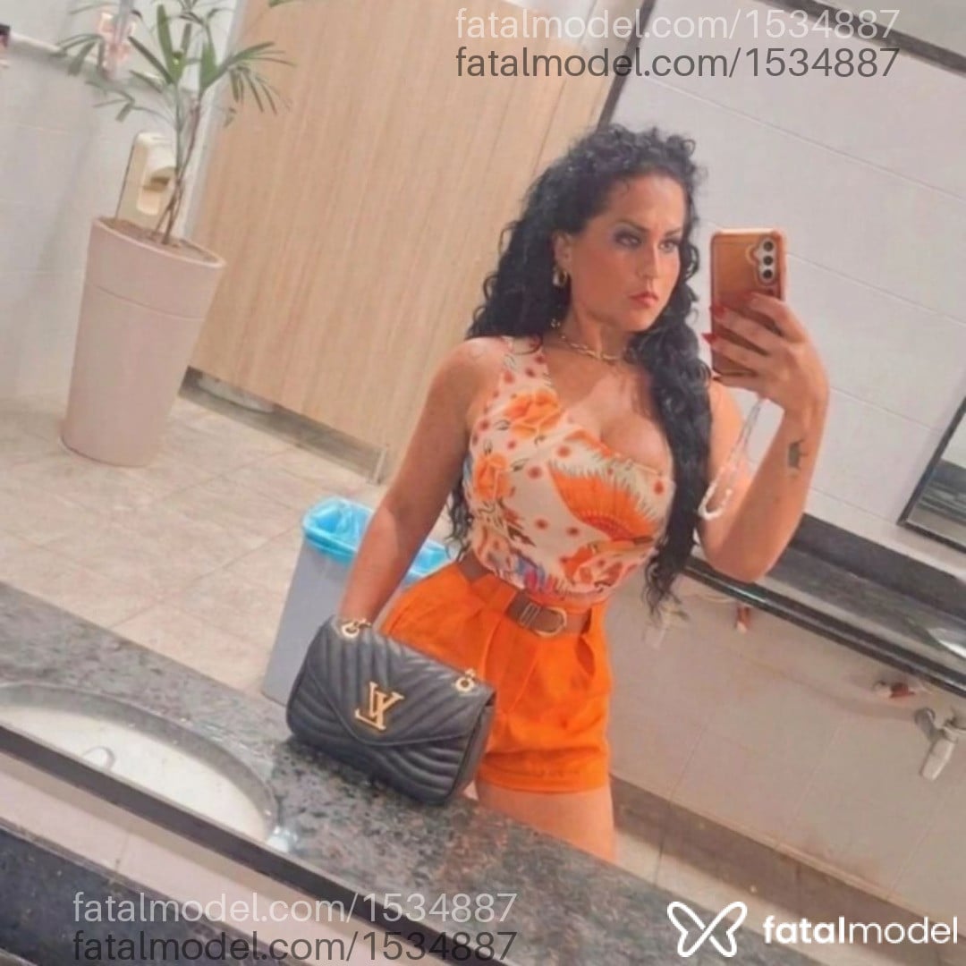 Acompanhante mulher morena (o) de olhos castanhos em Cachoeiro de Itapemirim - Kariny Champion