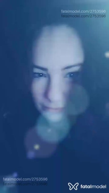 Acompanhante mulher loira (o) de olhos azuis em Virtual - Julie Squalor