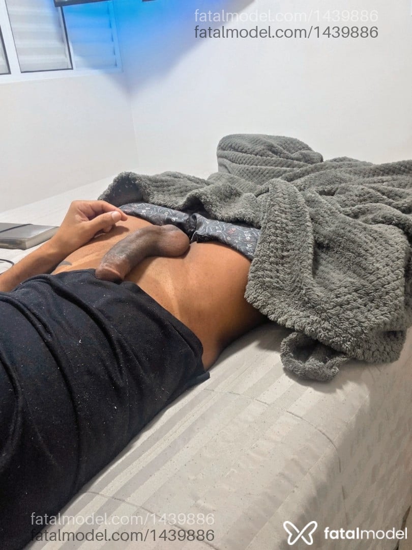 Acompanhante mulher trans morena (o) de olhos castanhos em Araras - Femboyy