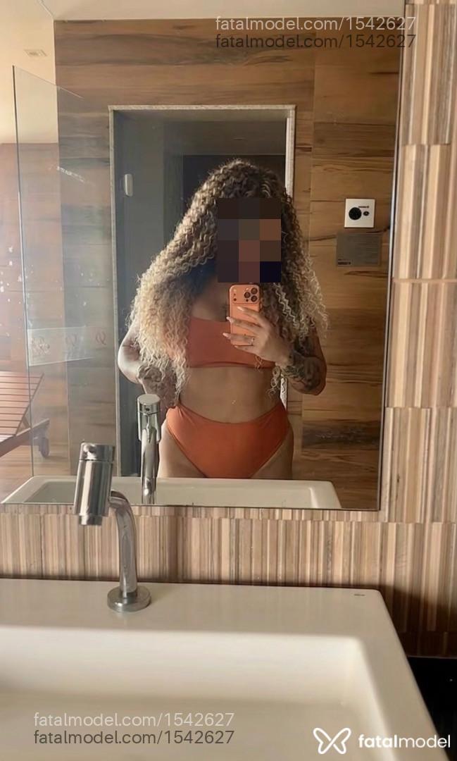 Acompanhante mulher com cabelo castanho de olhos castanhos em Campos dos Goytacazes - Mariah