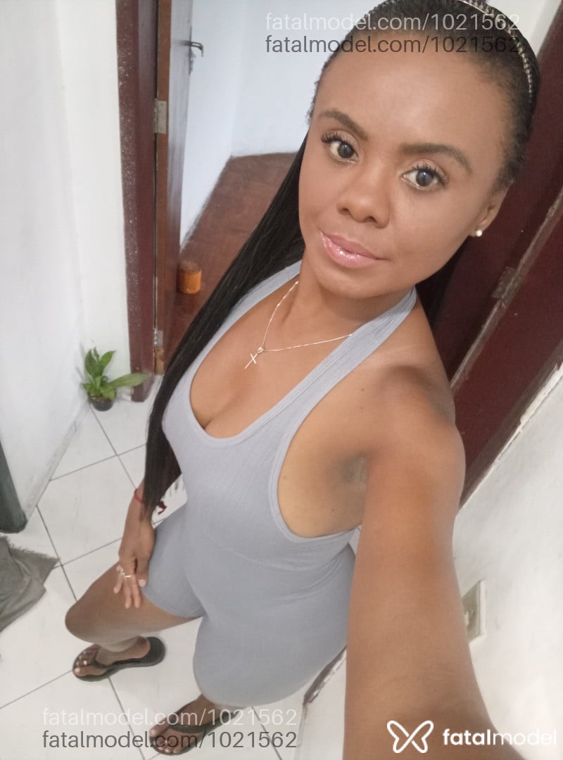 Acompanhante mulher com cabelo castanho de olhos pretos em Campina Grande - Perola
