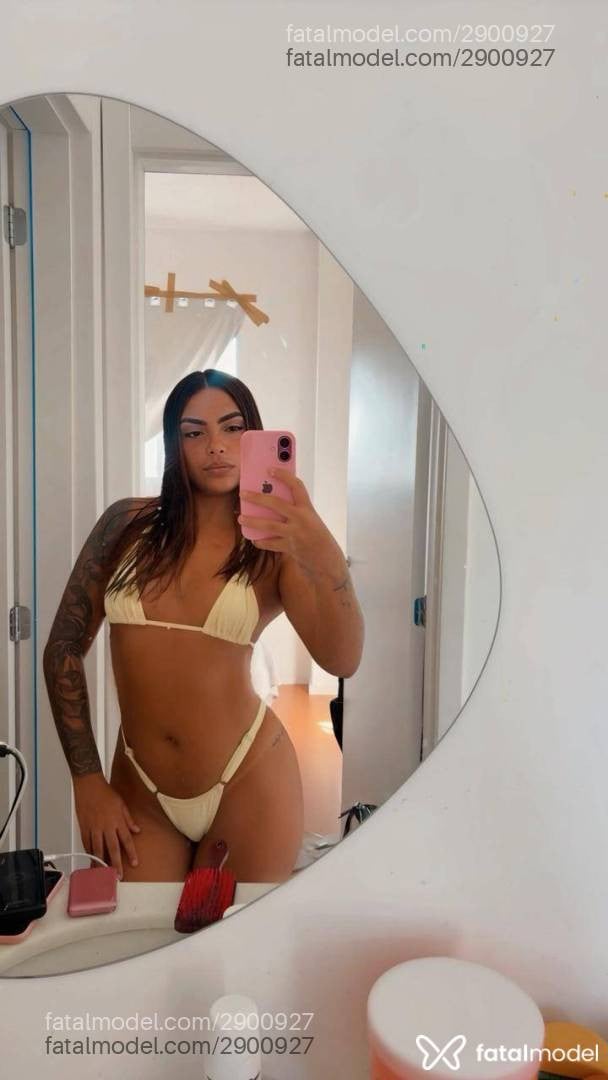 Acompanhante mulher com cabelo castanho de olhos pretos - Sasah