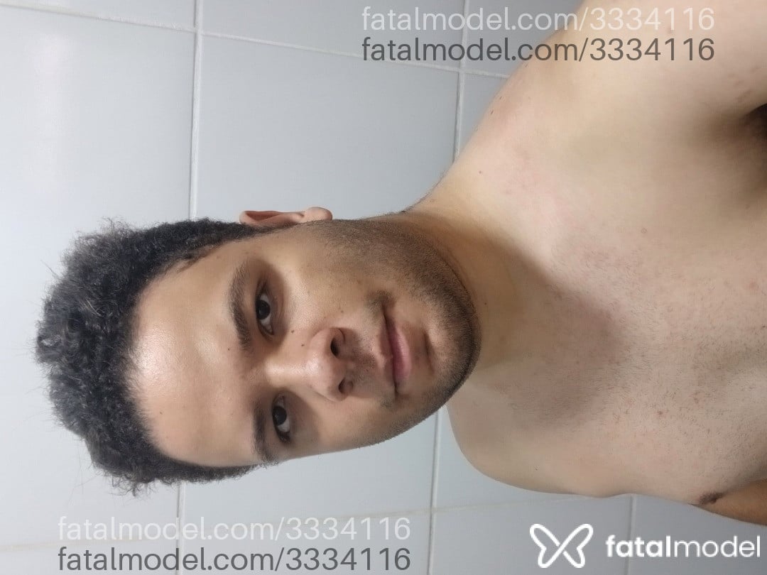 Acompanhante homem morena (o) de olhos castanhos em Aparecida de Goiânia - Helton Denner