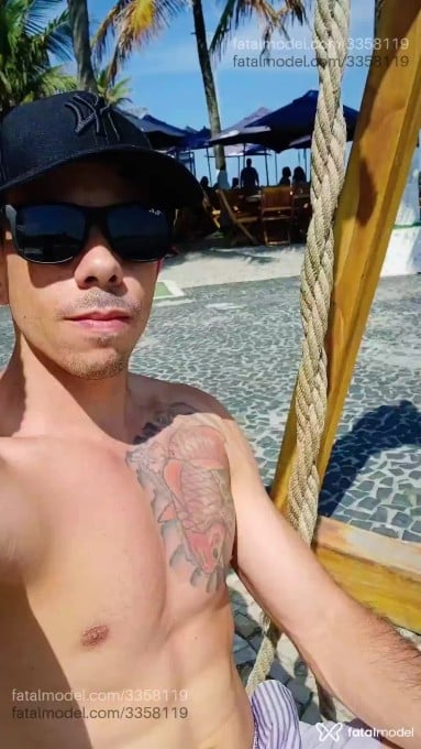 Acompanhante homem com cabelo castanho de olhos castanhos em Rio Claro - Rafael