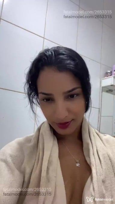 Acompanhante mulher morena (o) de olhos castanhos em Virtual - Morena Flor
