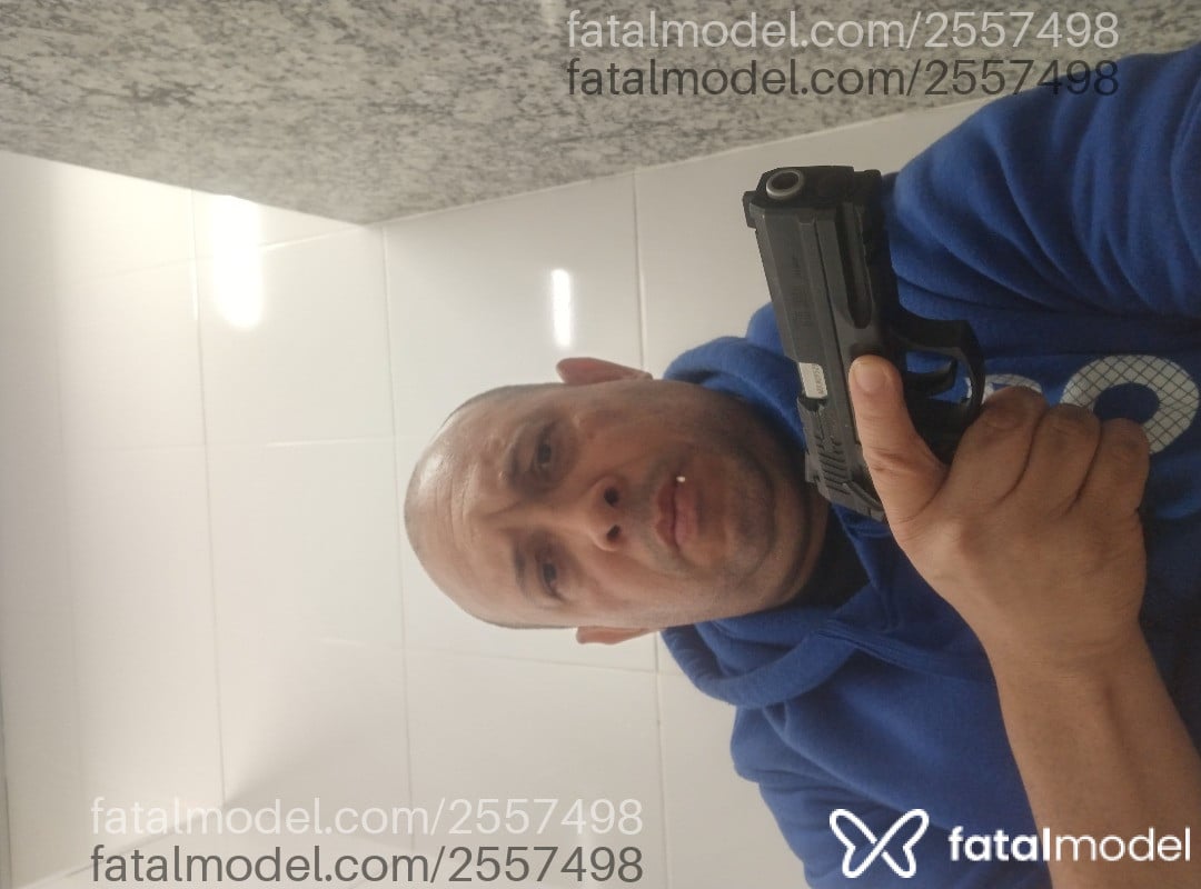 Acompanhante homem sem cabelo de olhos castanhos em São Paulo - Fernando