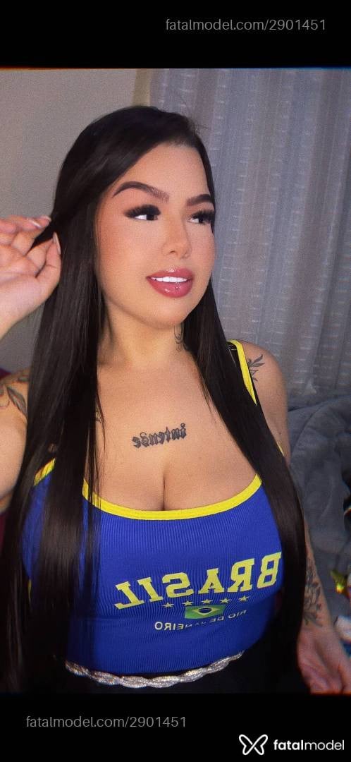 Acompanhante mulher com cabelo castanho de olhos castanhos em Curitiba - Luanny Santoss