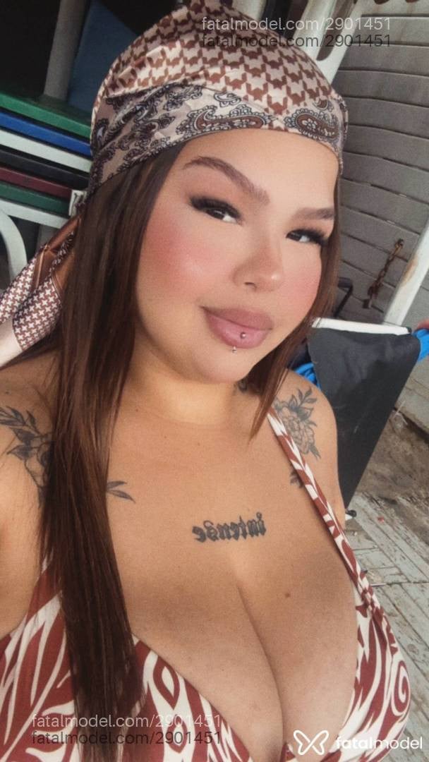 Acompanhante mulher com cabelo castanho de olhos castanhos em Curitiba - Luanny Santoss