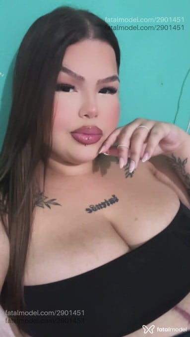 Acompanhante mulher com cabelo castanho de olhos castanhos em Curitiba - Luanny Santoss