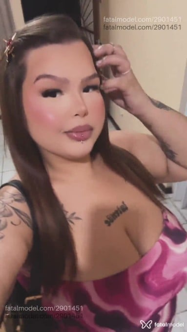 Acompanhante mulher com cabelo castanho de olhos castanhos em Curitiba - Luanny Santoss