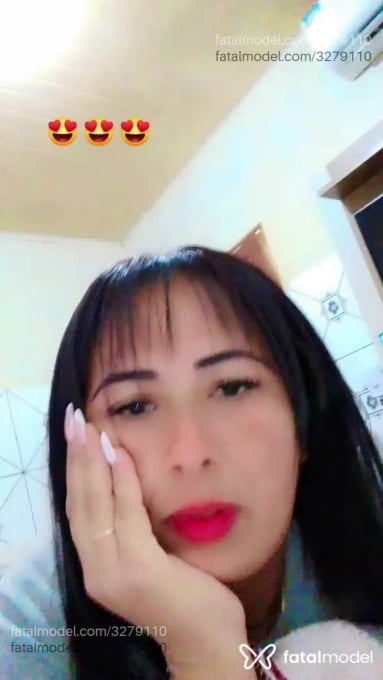 Acompanhante mulher com cabelo castanho de olhos castanhos - Luana Acompanhante mulher com cabelo castanho de olhos castanhos - Luana