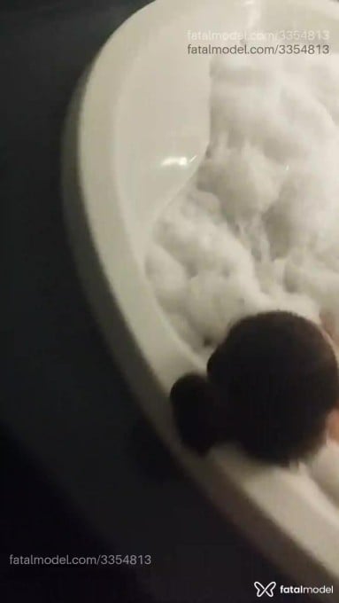 Acompanhante homem com cabelo castanho de olhos castanhos em Itajaí Acompanhante homem com cabelo castanho de olhos castanhos em Itajaí - Danadinho
