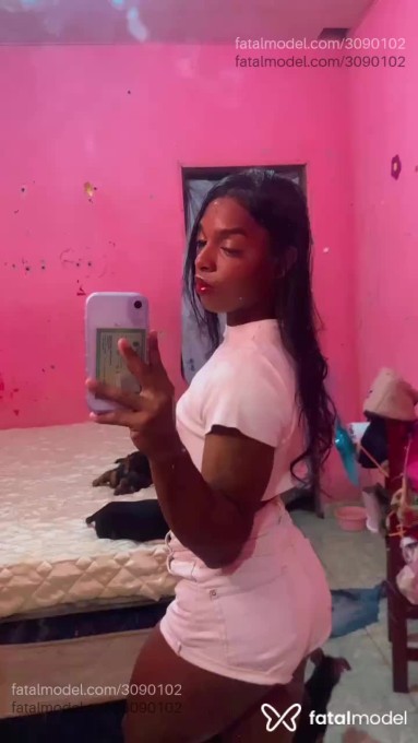 Acompanhante mulher trans morena (o) de olhos pretos - Kira Silva Acompanhante mulher trans morena (o) de olhos pretos - Kira Silva