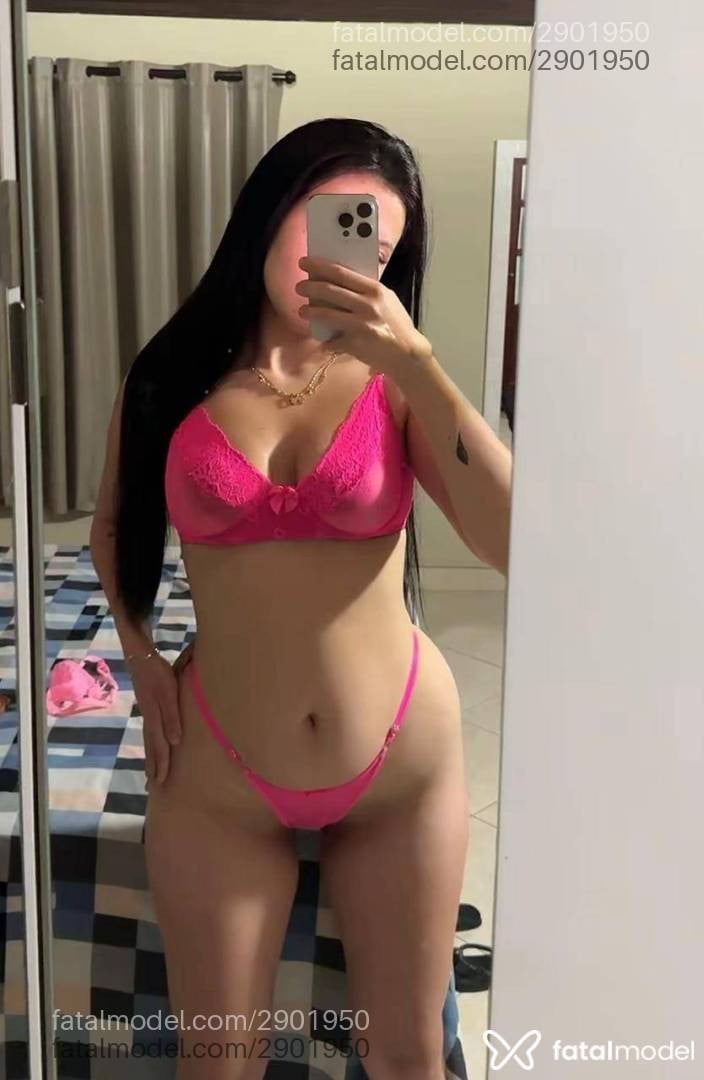 Acompanhante mulher morena (o) de olhos verdes - Aline