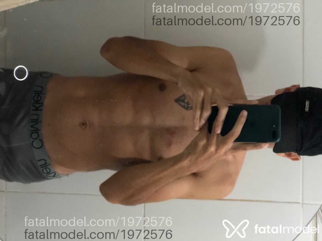 Acompanhante homem loira (o) de olhos castanhos em Vila Velha - Silvaaa