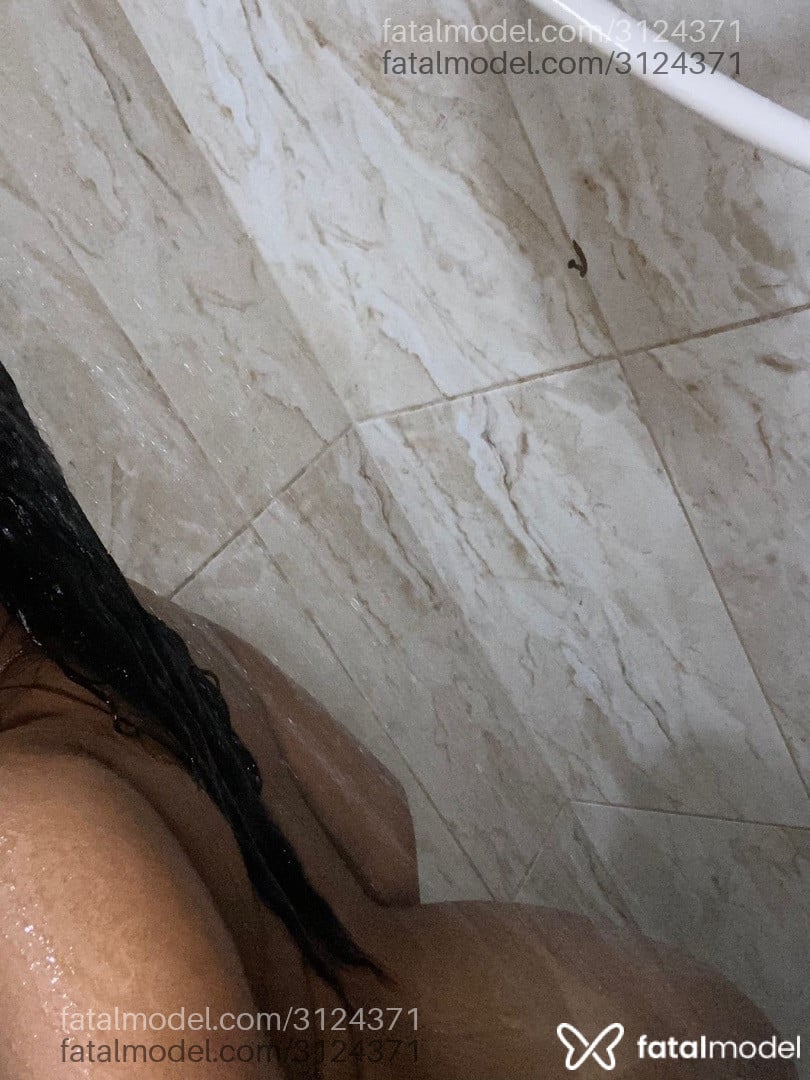 Acompanhante mulher morena (o) de olhos castanhos em Praia Grande - Analice