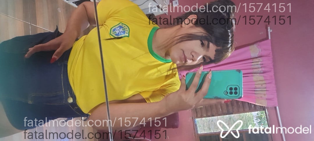 Acompanhante mulher trans com cabelo castanho de olhos castanhos em Virtual - Agabyhot
