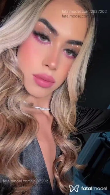 Acompanhante mulher trans loira (o) de olhos verdes em Cariacica - Brenda Andrade