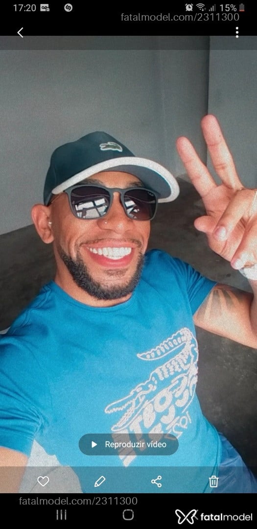 Acompanhante homem sem cabelo de olhos castanhos em São Paulo - Araujo