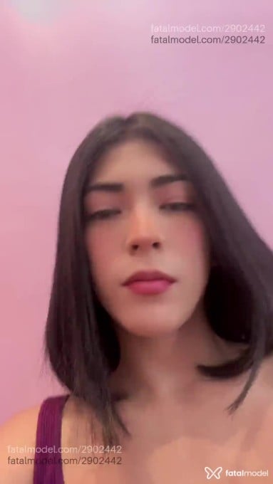 Acompanhante mulher trans com cabelo castanho de olhos castanhos em Curitiba - Victoria