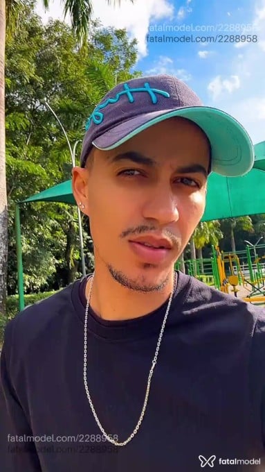 Acompanhante homem com cabelo castanho de olhos castanhos em Extrema Acompanhante homem com cabelo castanho de olhos castanhos em Extrema - Nickky