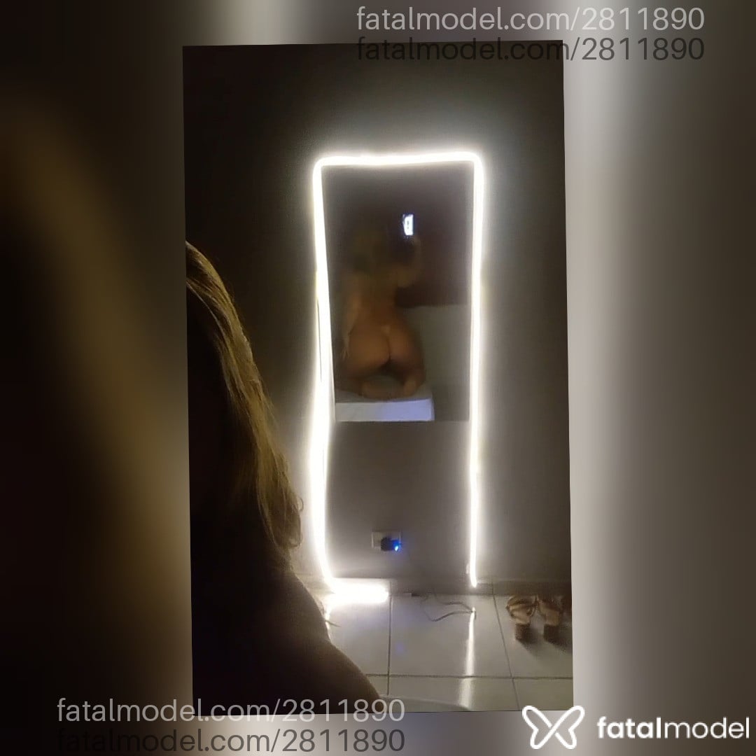 Acompanhante mulher loira (o) de olhos castanhos - Alessandra Acompanhante mulher loira (o) de olhos castanhos - Alessandra