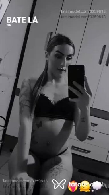 Acompanhante mulher trans com cabelo castanho de olhos castanhos em Conceição das Alagoas - Clara