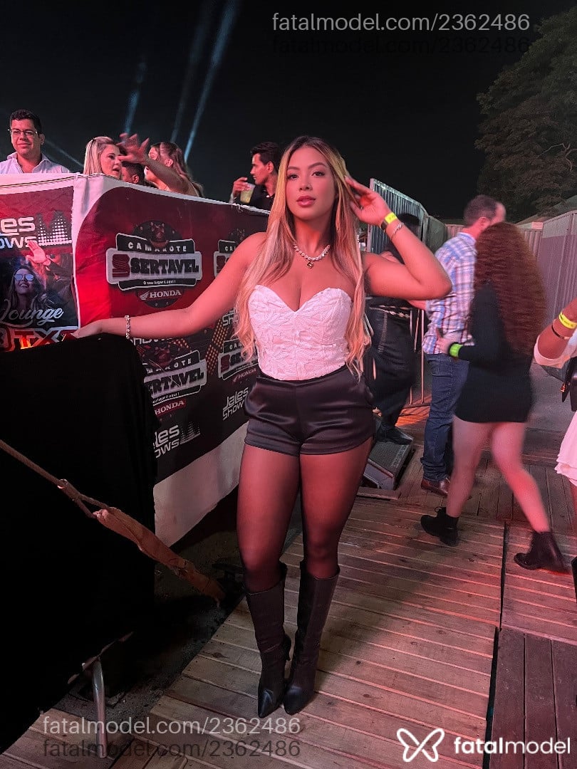 Acompanhante mulher loira (o) de olhos castanhos em Imperatriz - Bia