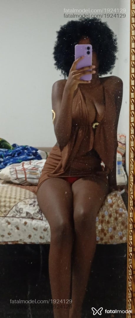 Acompanhante mulher com cabelo castanho de olhos pretos em Natal - Yssis