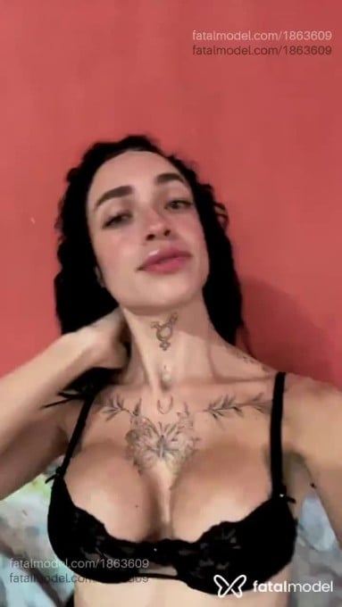 Acompanhante mulher trans morena (o) de olhos verdes em Caruaru - Luany