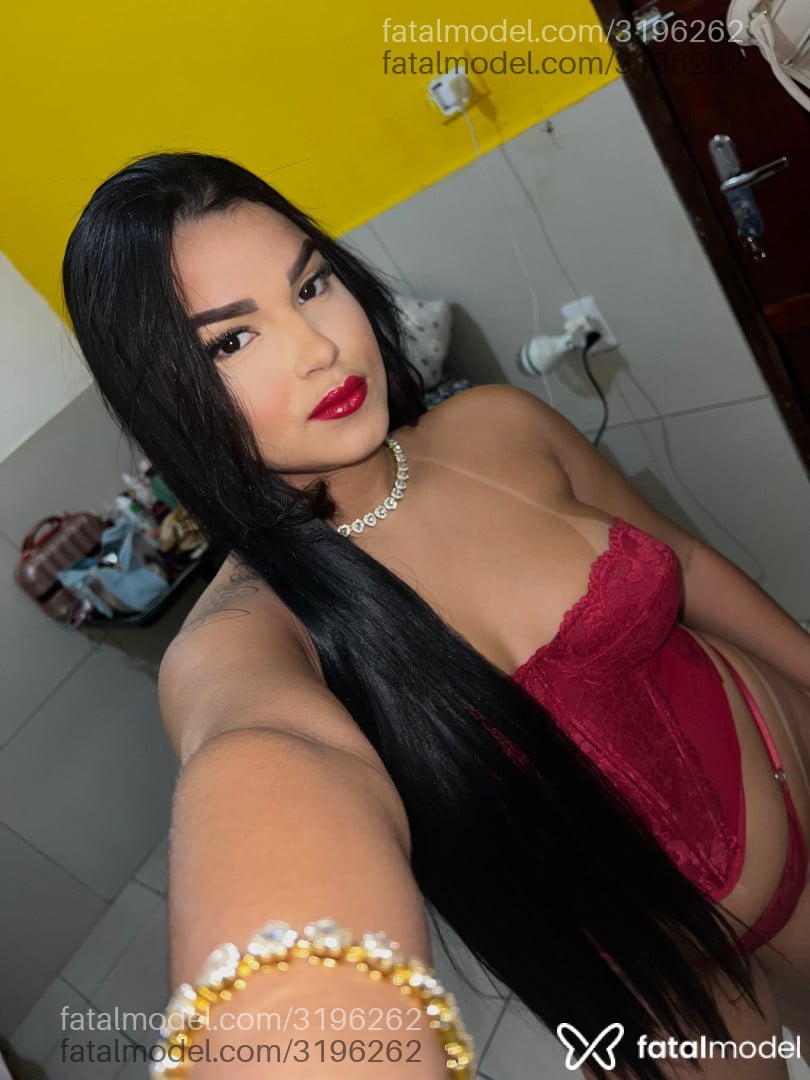 Acompanhante mulher com cabelo castanho de olhos castanhos em Salvador - Maia Fernandes