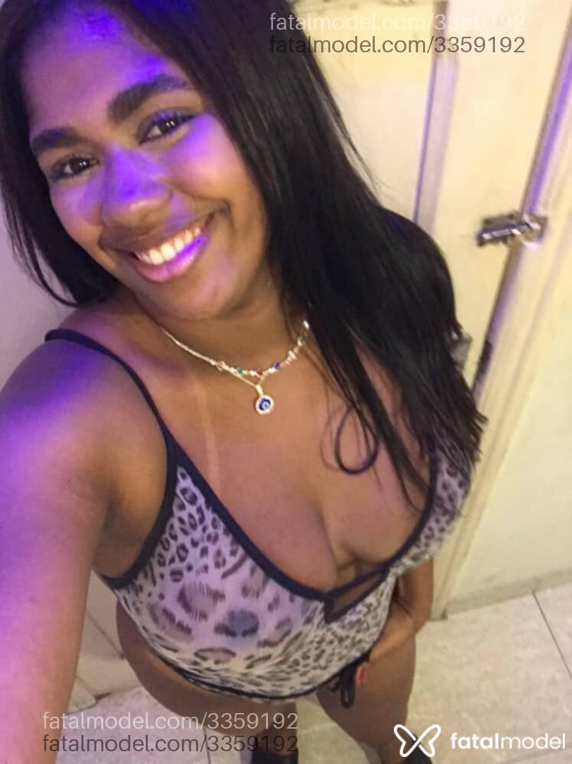 Acompanhante mulher com cabelo castanho de olhos castanhos em Belo Horizonte - Ludmila