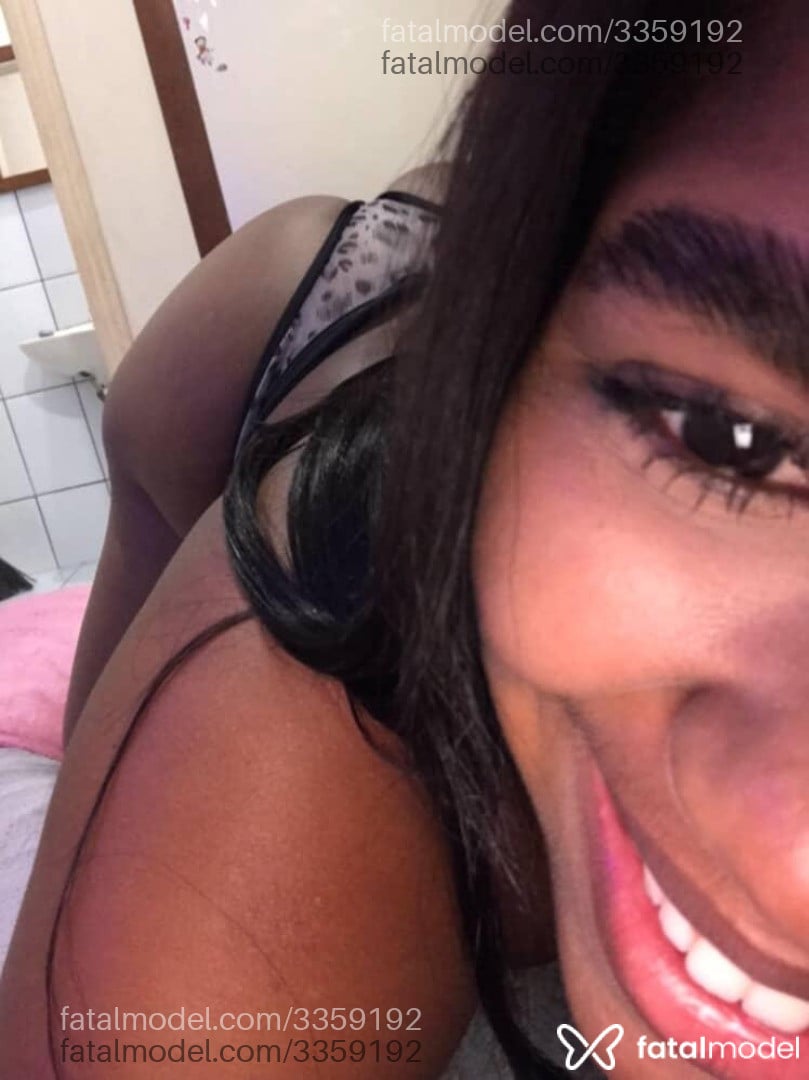 Acompanhante mulher com cabelo castanho de olhos castanhos em Belo Horizonte - Ludmila