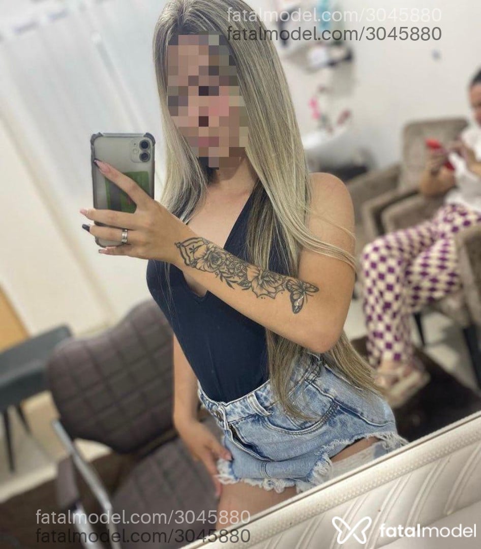 Acompanhante mulher loira (o) de olhos castanhos em Esteio - Bruna