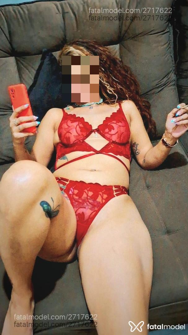 Acompanhante mulher ruiva (o) de olhos verdes em Goianira - Ruby