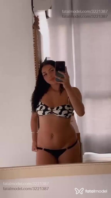 Acompanhante mulher morena (o) de olhos castanhos em Porto Alegre - Luiza Gomes